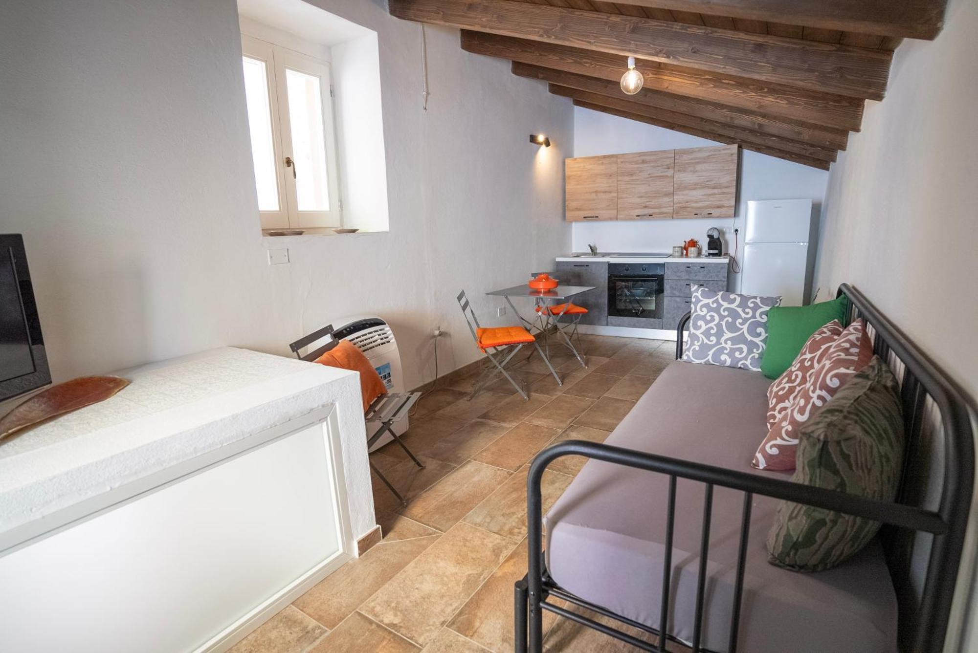 Sardinian Gallery Domus Bosa Room photo