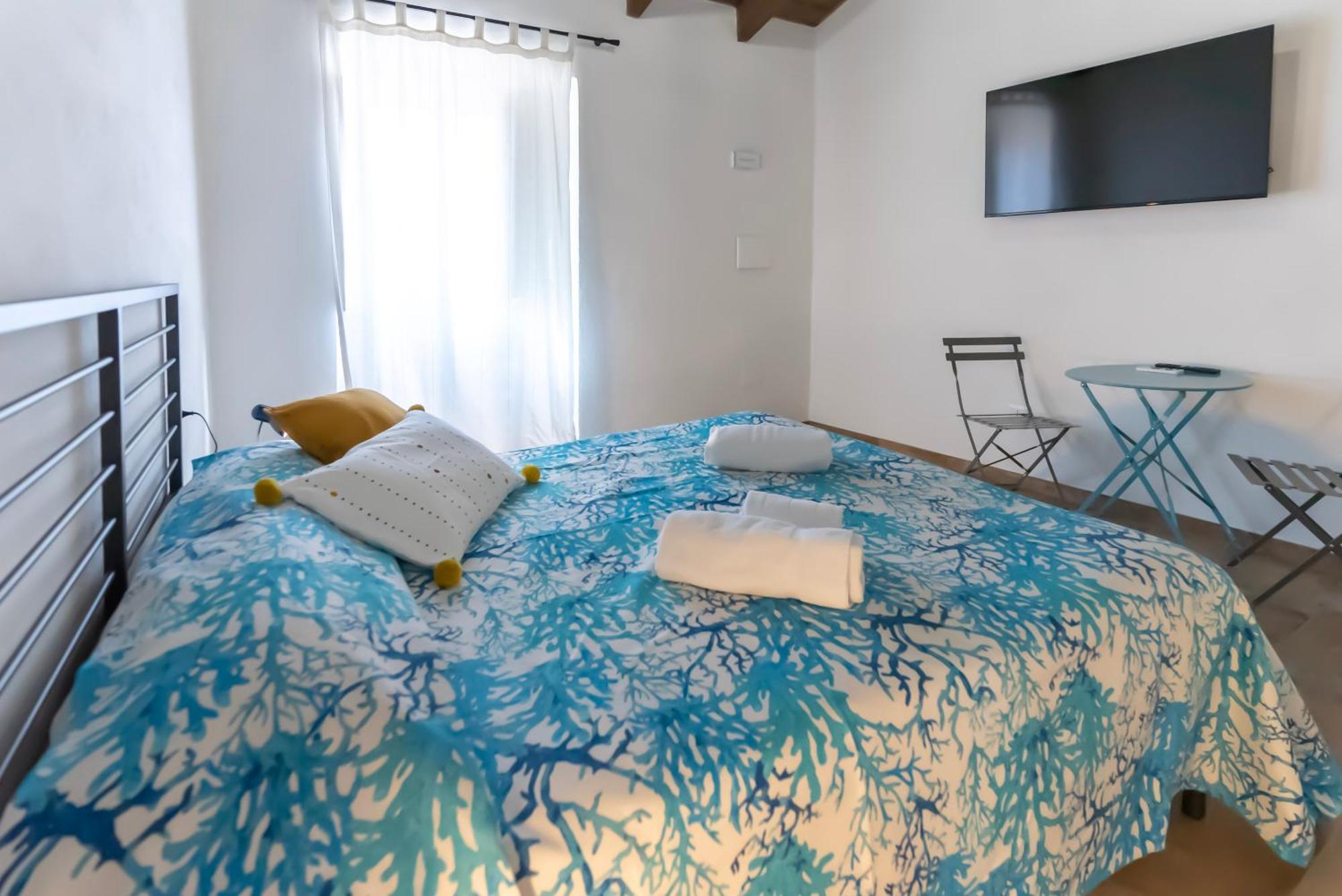 Sardinian Gallery Domus Bosa Room photo
